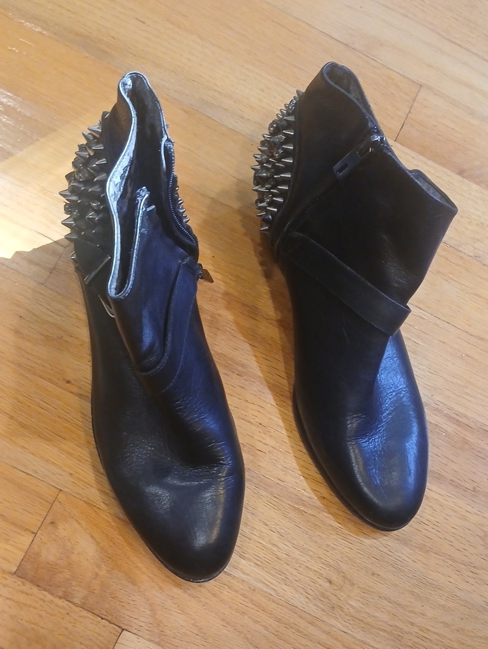 Sam Edelman Pax Black Leather Crystal Spike Stud Ankle Booties Size 8.5